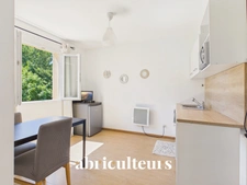 Maison - 128 m² - 7 pièces - Saint-Chamas (13250)