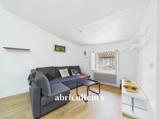 À vendre – Duplex T2/3 en dernier étage – Centre de Lambesc