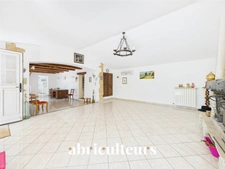 Lambesc<span></span>Propriété de charme en campagne