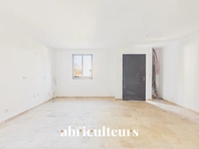 Maison de village T4 rénovée, toutes commodités à pied - Lambesc (13410)