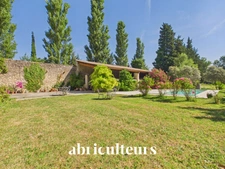 Mas provençal de 310 m² avec piscine et parc arboré de 7 880 m² — PNR des Alpilles