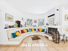 Maison d’architecte de 256 m² avec piscine et jardin arboré de 4 000 m²