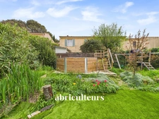 Maison mitoyenne plain-pied à Lambesc, calme et proche des commodités