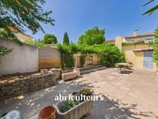 Grans, maison mitoyenne T5 de 94 m² sur un terrain de 252 m²