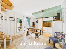 Maison de village rénovée avec 2 chambres à vendre à Grans (13450)