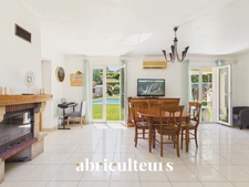 Maison - 128 m² - 7 pièces - Saint-Chamas (13250)