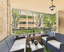 Appartement T3 avec balcon en vente au cœur du centre-ville de Salon-de-Provence (13300)