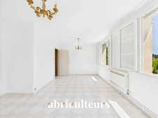 Grans, maison mitoyenne T5 de 94 m² sur un terrain de 252 m²