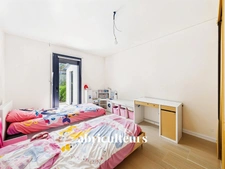 Maison mitoyenne plain-pied à Lambesc, calme et proche des commodités