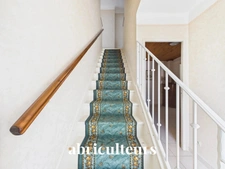 Grans, maison T5 de 94 m², avec jardin, située au cœur du village