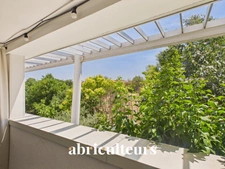 Appartement T2 avec terrasse et stationnement - Salon de Provence (13300)
