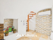 Maison de village rénovée avec 2 chambres à vendre à Grans (13450)