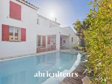 LAMBESC - Propriété de 170 m² avec dépendance et piscine – Terrain 1 000 m²