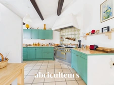 Maison d’architecte de 256 m² avec piscine et jardin arboré de 4 000 m²