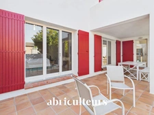 LAMBESC - Propriété de 170 m² avec dépendance et piscine – Terrain 1 000 m²