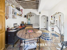 Appartement de caractère au cœur de Pélissanne – T1 dernier étage de 33,82 m²