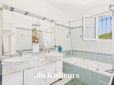 Maison - 128 m² - 7 pièces - Saint-Chamas (13250)