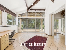 Maison d’architecte de 256 m² avec piscine et jardin arboré de 4 000 m²