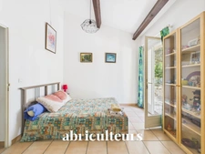 Maison d’architecte de 256 m² avec piscine et jardin arboré de 4 000 m²