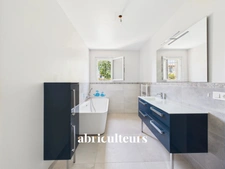 CHEVAL-BLANC (84460) : MAISON T6 PLAIN-PIED DE 160 m²