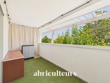 Appartement T2 avec terrasse et stationnement - Salon de Provence (13300)