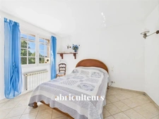 LAMBESC - en campagne, maison T6 avec terrain de 4 800 m²