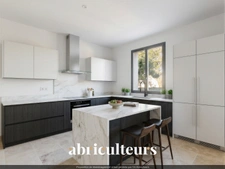 Maison de village T4 rénovée, toutes commodités à pied - Lambesc (13410)