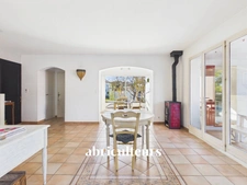 LAMBESC - Propriété de 170 m² avec dépendance et piscine – Terrain 1 000 m²