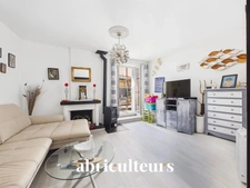 La-Roque-d'Anthéron<span></span>Maison de village de 152 m² avec terrasse