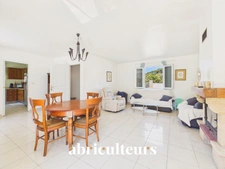 Maison - 128 m² - 7 pièces - Saint-Chamas (13250)