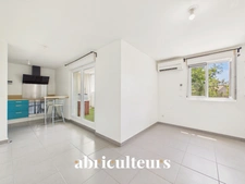 Appartement T2 avec terrasse et stationnement - Salon de Provence (13300)