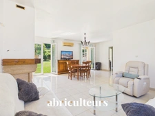 Maison - 128 m² - 7 pièces - Saint-Chamas (13250)