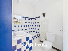 LAMBESC - Propriété de 170 m² avec dépendance et piscine – Terrain 1 000 m²