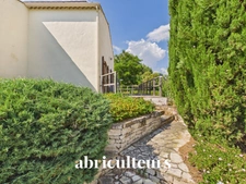 Propriété de 308 m² sur 1 hectare — 8 pièces — Lambesc (13410)