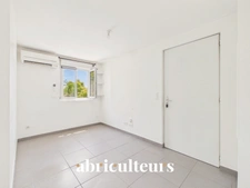 Appartement T2 avec terrasse et stationnement - Salon de Provence (13300)