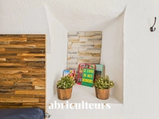 Maison de village rénovée avec 2 chambres à vendre à Grans (13450)