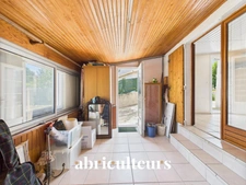 Grans, maison T5 de 94 m², avec jardin, située au cœur du village