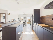 GRANS (13450) - appartement T3/4 rénové de 95,60 m²