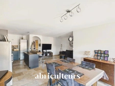 GRANS (13450)<span></span>appartement T3/4 rénové de 95,60 m²