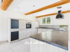 CHEVAL-BLANC (84460) : MAISON T6 PLAIN-PIED DE 160 m²