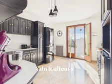 LAMBESC (13410) - MAISON PLAIN-PIED DE 130 m² AVEC PISCINE