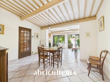 Grans, maison mitoyenne T5 de 94 m² sur un terrain de 252 m²