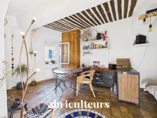 Appartement de caractère au cœur de Pélissanne – T1 dernier étage de 33,82 m²