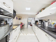 Lambesc (13410) - Maison de village