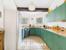 Maison d’architecte de 256 m² avec piscine et jardin arboré de 4 000 m²