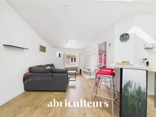 À vendre<span></span>Duplex T2/3 en dernier étage<span></span>Centre de Lambesc