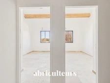 Maison de village T4 rénovée, toutes commodités à pied - Lambesc (13410)