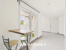 Appartement T2 avec terrasse et stationnement - Salon de Provence (13300)