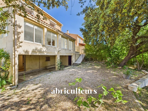 Maison familial de 110 m² avec sous-sol aménagé de 50 m² vendue à Lambesc (13410)