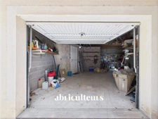 LAMBESC - en campagne, maison T6 avec terrain de 4 800 m²